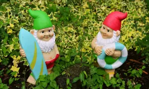 Najlepsze farby do malowania krasnali ogrodowych, które przetrwają warunki atmosferyczne