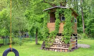 Jak urządzić domek ogrodowy dla dzieci: bezpieczne i kreatywne pomysły
