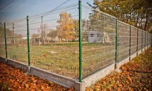 Jak podwyższyć ogrodzenie panelowe - proste sposoby na większą prywatność