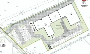 Plan zagospodarowania terenu dla inwestycji dom wielorodzinny z parkingiem, placem zabaw i drogą pożarową.