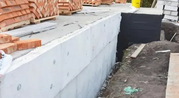 Styropian na fundamenty EPS czy XPS: co wybrać do izolacji domu?