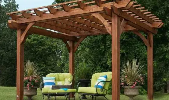 Co to jest pergola? Odkryj jej funkcje i zalety w ogrodzie