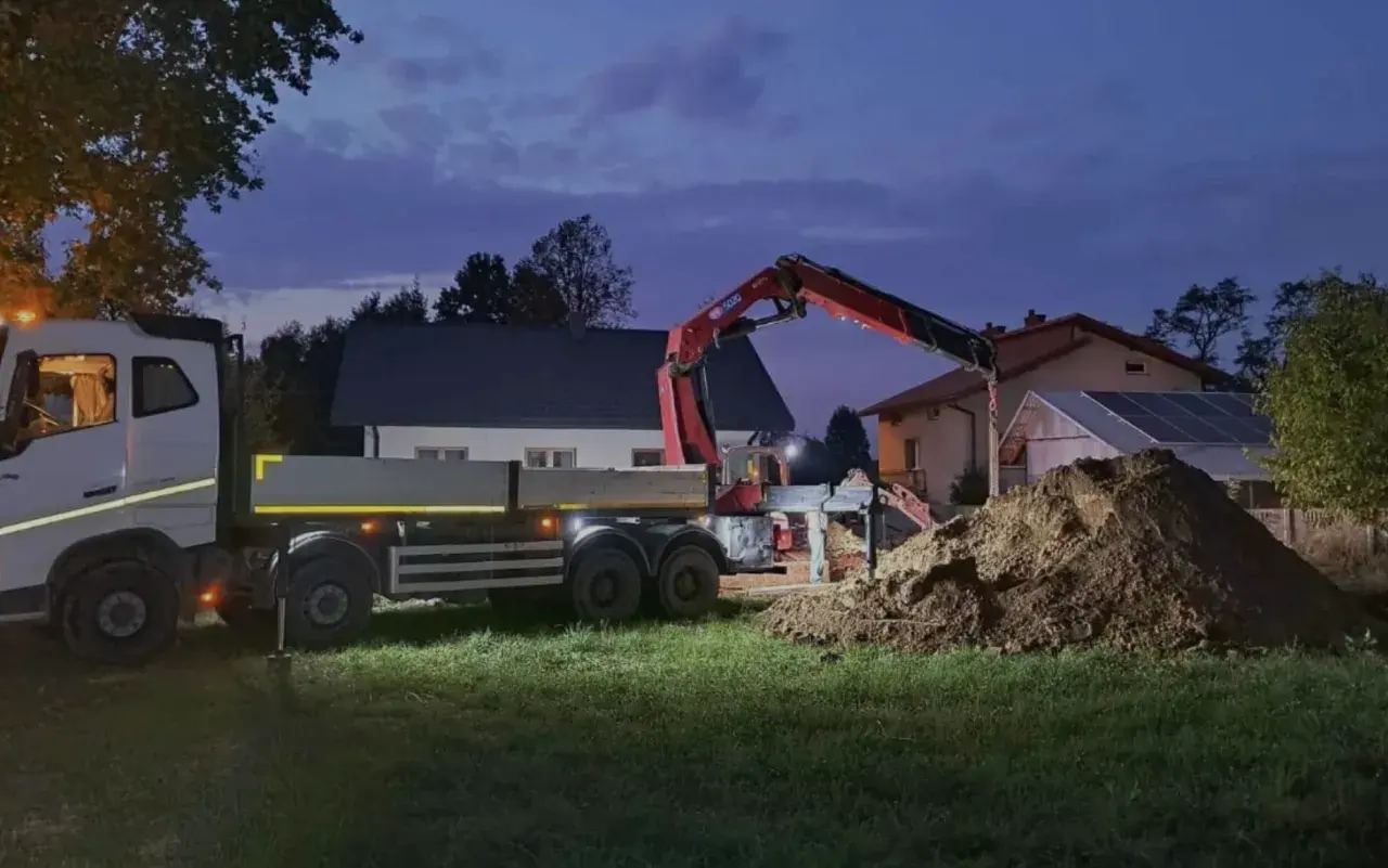 montaż podziemnego zbiornika betonowego